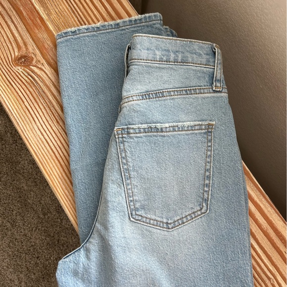 High Rise Light Wash Straight Jean - Picture 10 of 10